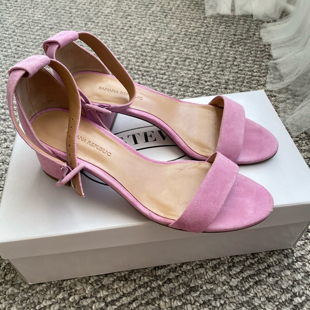 Banana Republic lavender shoes